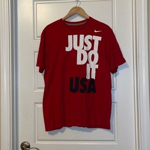 Nike T-Shirt